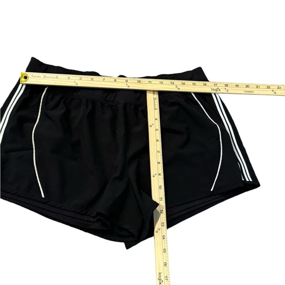 EUC Avia Workout shorts black with b/w side seam XL Sold out - Picture 5 of 5